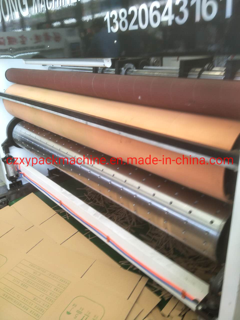 Lead Edge Feed Printing Slotting Die Cutting Stacking for Yellow Kraft Cardboard