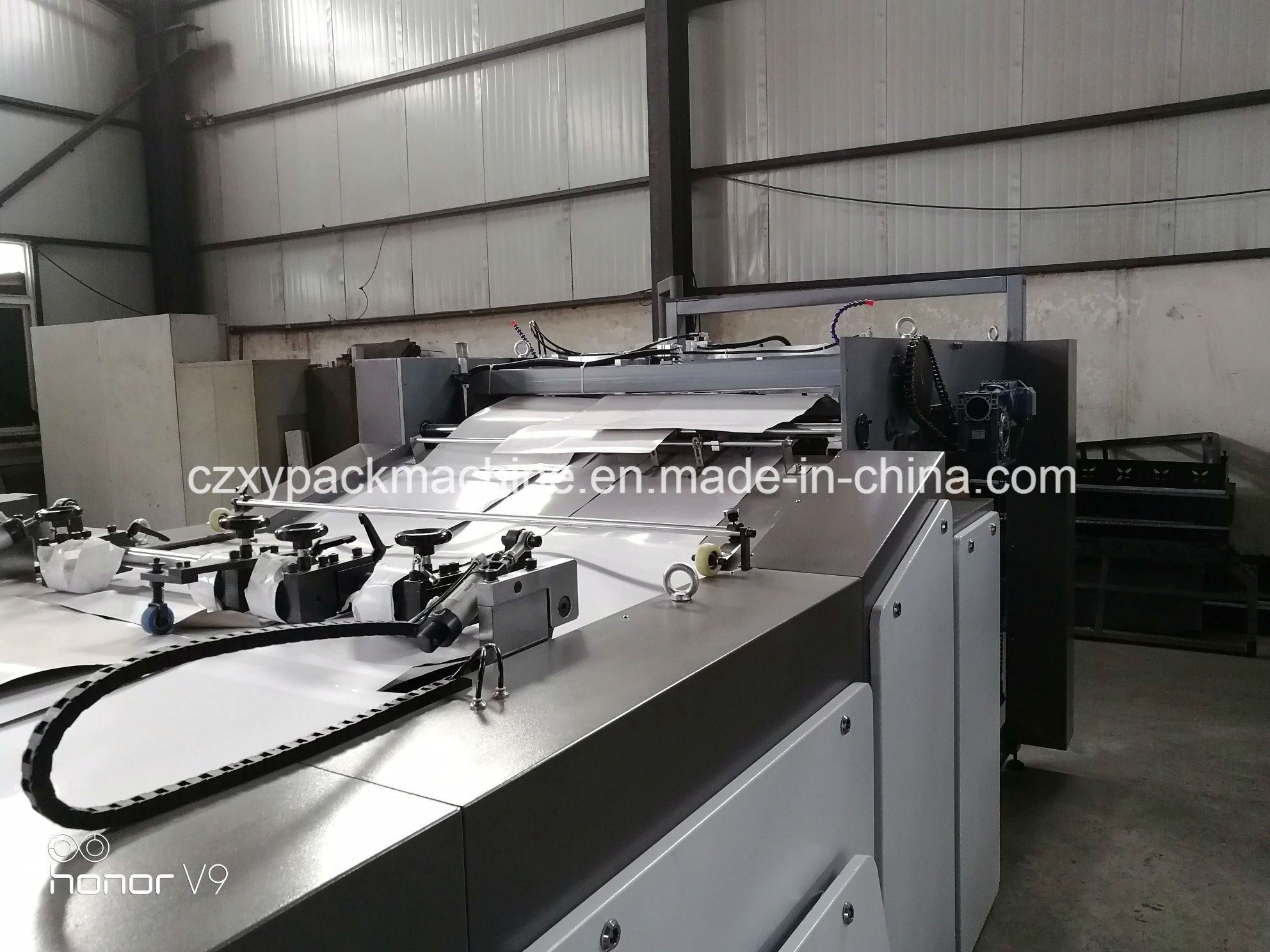 Automatic Vertical Film Laminating Machine