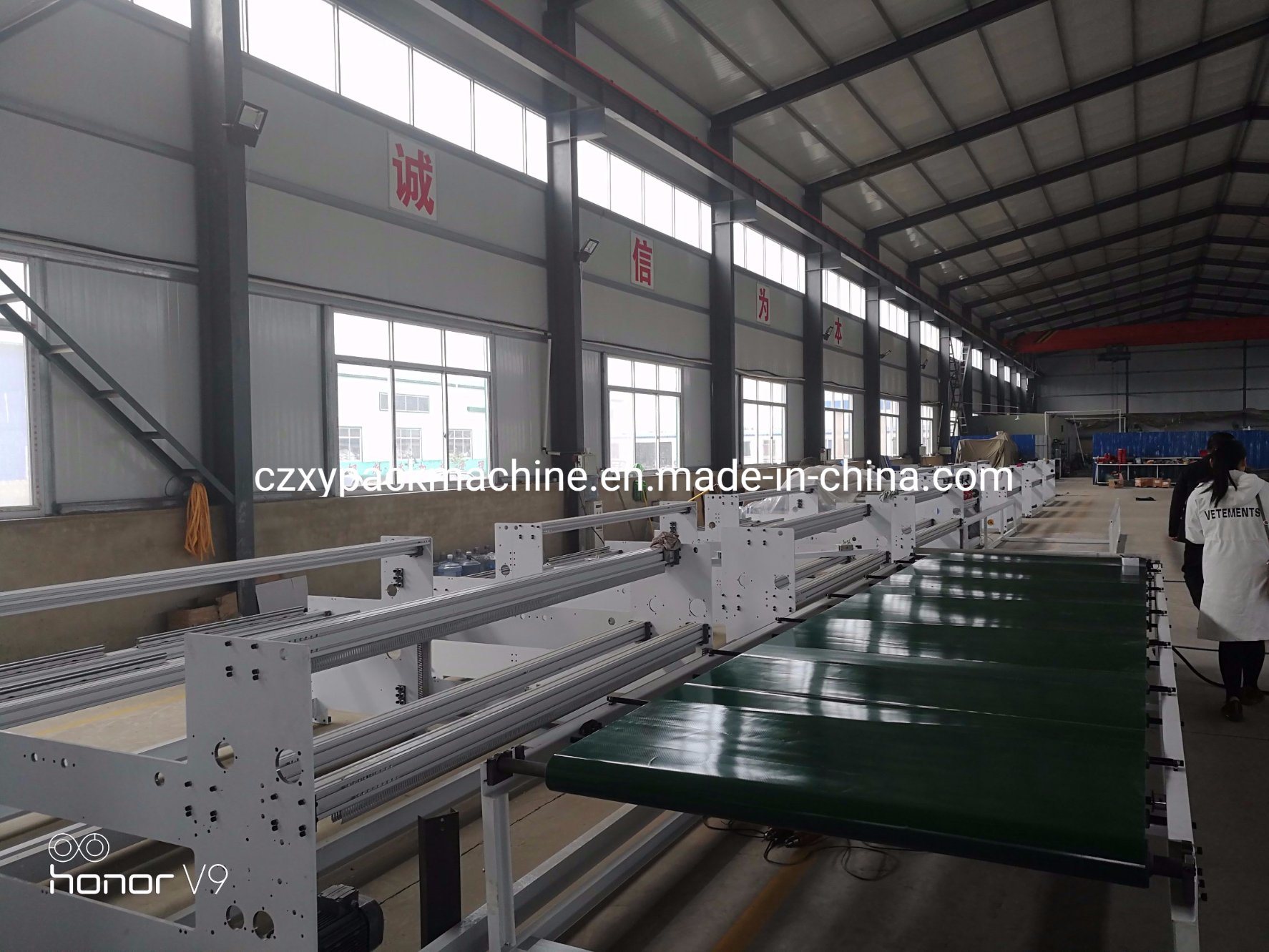 Servo Feeding Double Pieces Box Forming Machinery