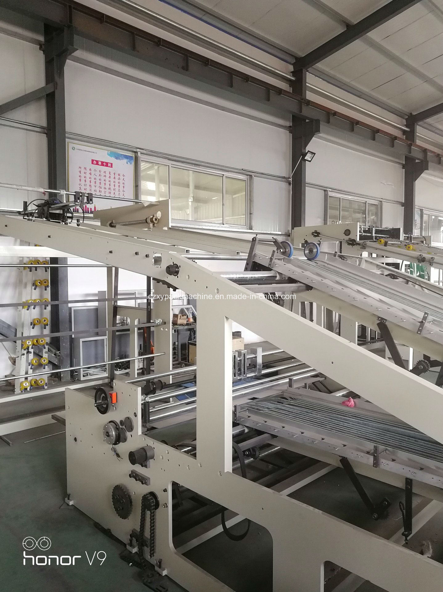 Hot Selling Vacuum Sucking Good Price 3layer Corrugated Board Automatic Flute Laminator